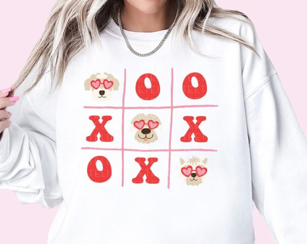 Dog Valentines Day Sweatshirt Dog Lover Sweatshirt XOXO Shirt Tic Tac Toe Valentine's Day Shirt For Women Puppy Love Shirt Cute Dog Mom Gift VLT1005