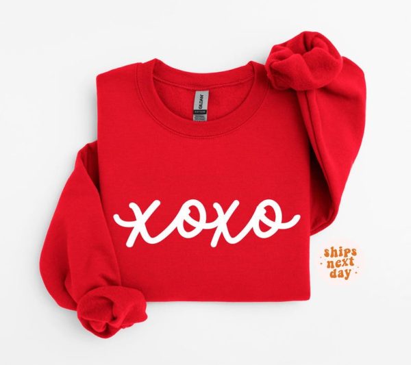 Valentines Day Sweatshirt XOXO Sweatshirt Valentine's Day Shirt Womens Valentines Sweatshirt Heart Shirt Hearts and Kisses Vday Gift for Her VLT1051