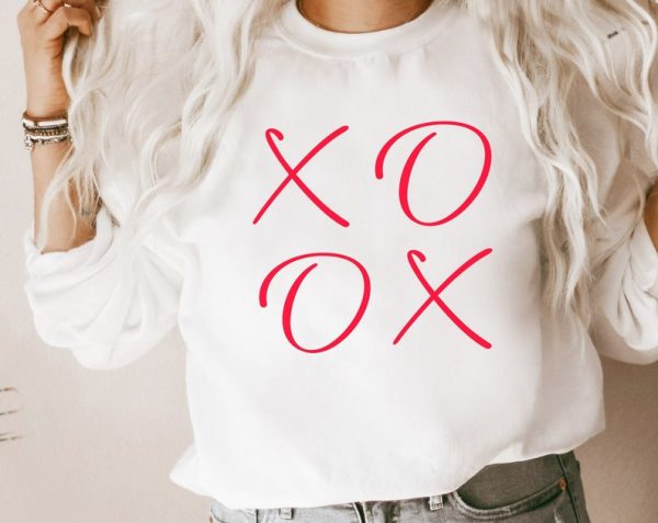 XOXO Sweatshirt Valentines Day Women's Heart Shirt XOXO Hearts Valentine's Day VLT1102